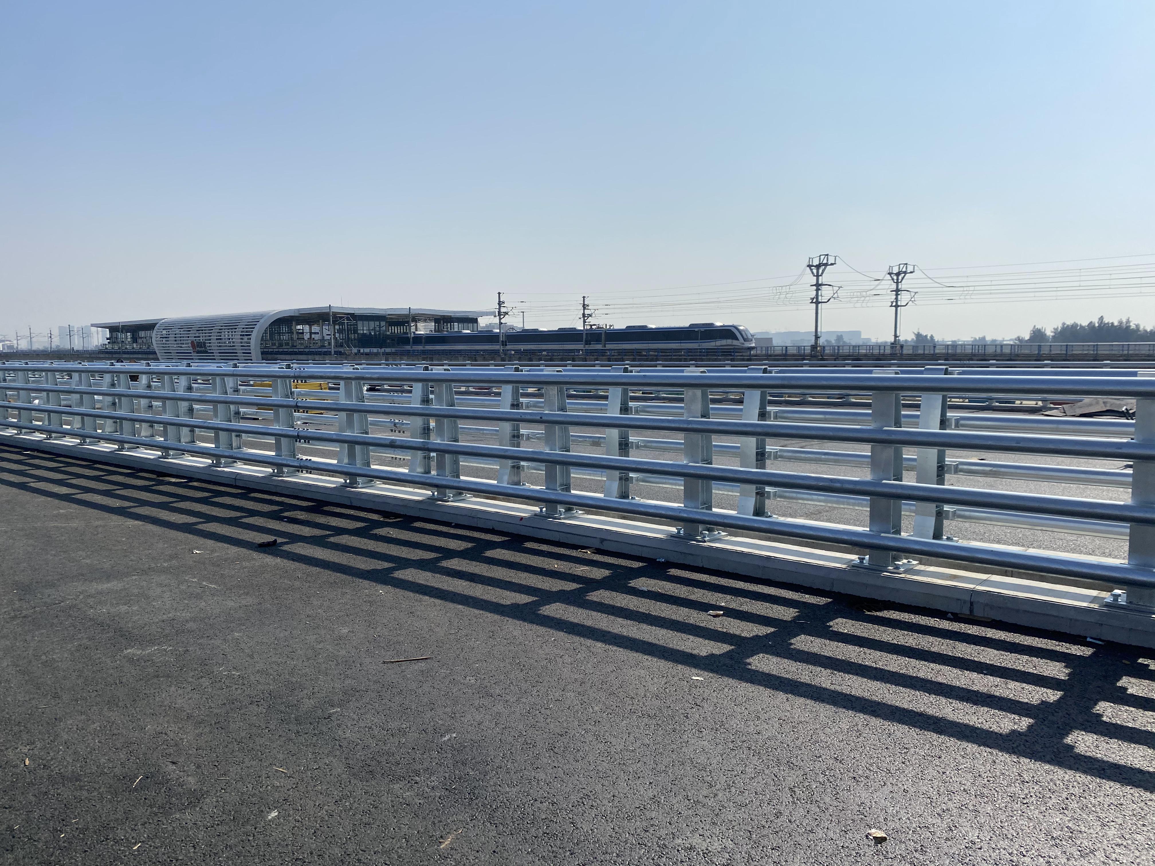 防撞護(hù)欄定制